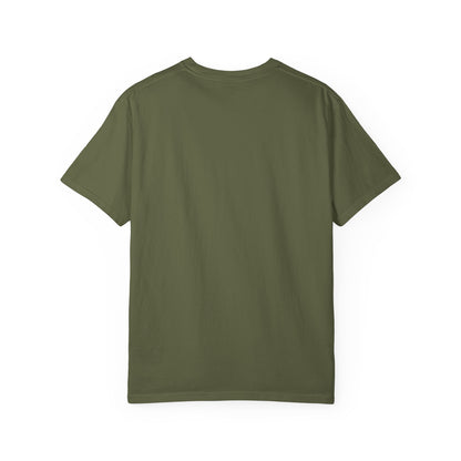 Unhinged and Feral Mom Club T‑Shirt — Funny Retro Raccoon Graphic Tee