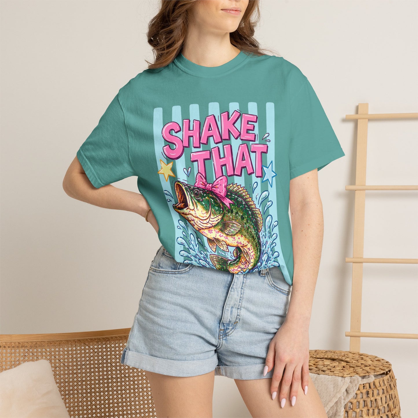 T-Shirt — 'Shake That' Bass Fish Graphic Tee