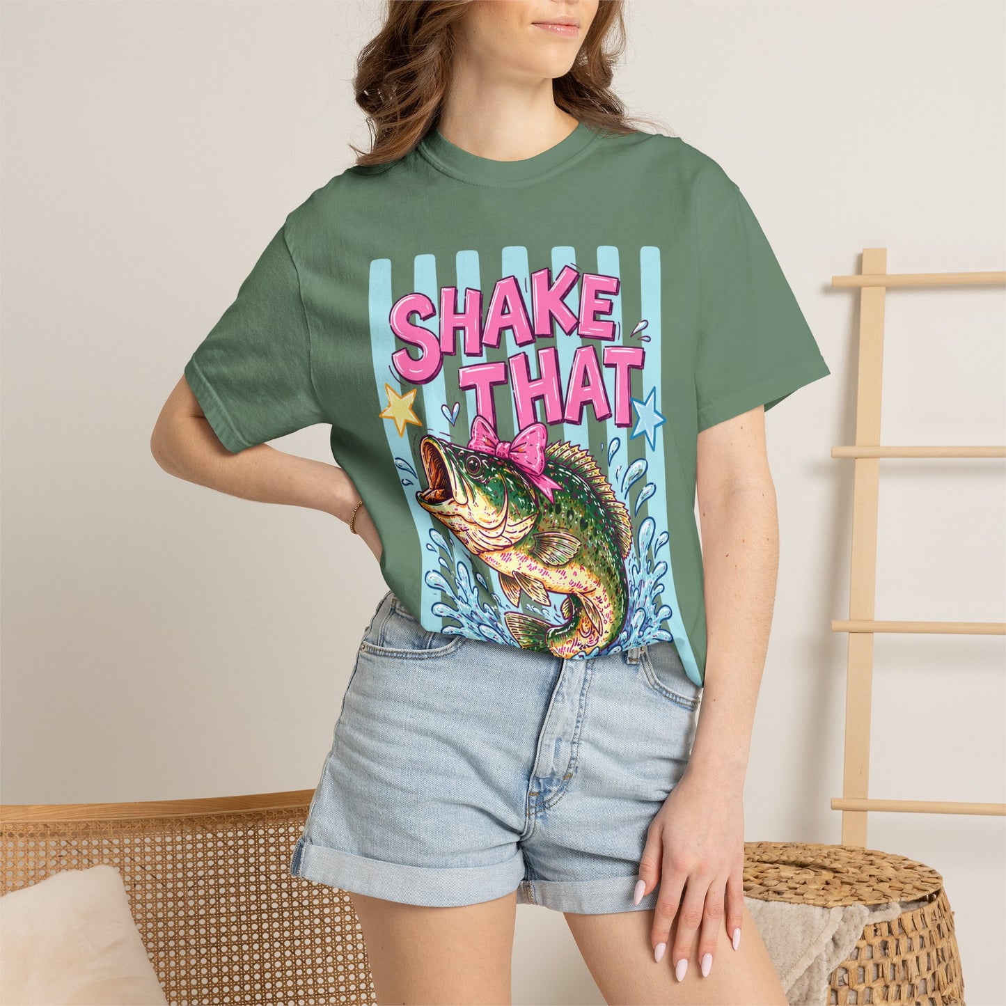 T-Shirt — 'Shake That' Bass Fish Graphic Tee