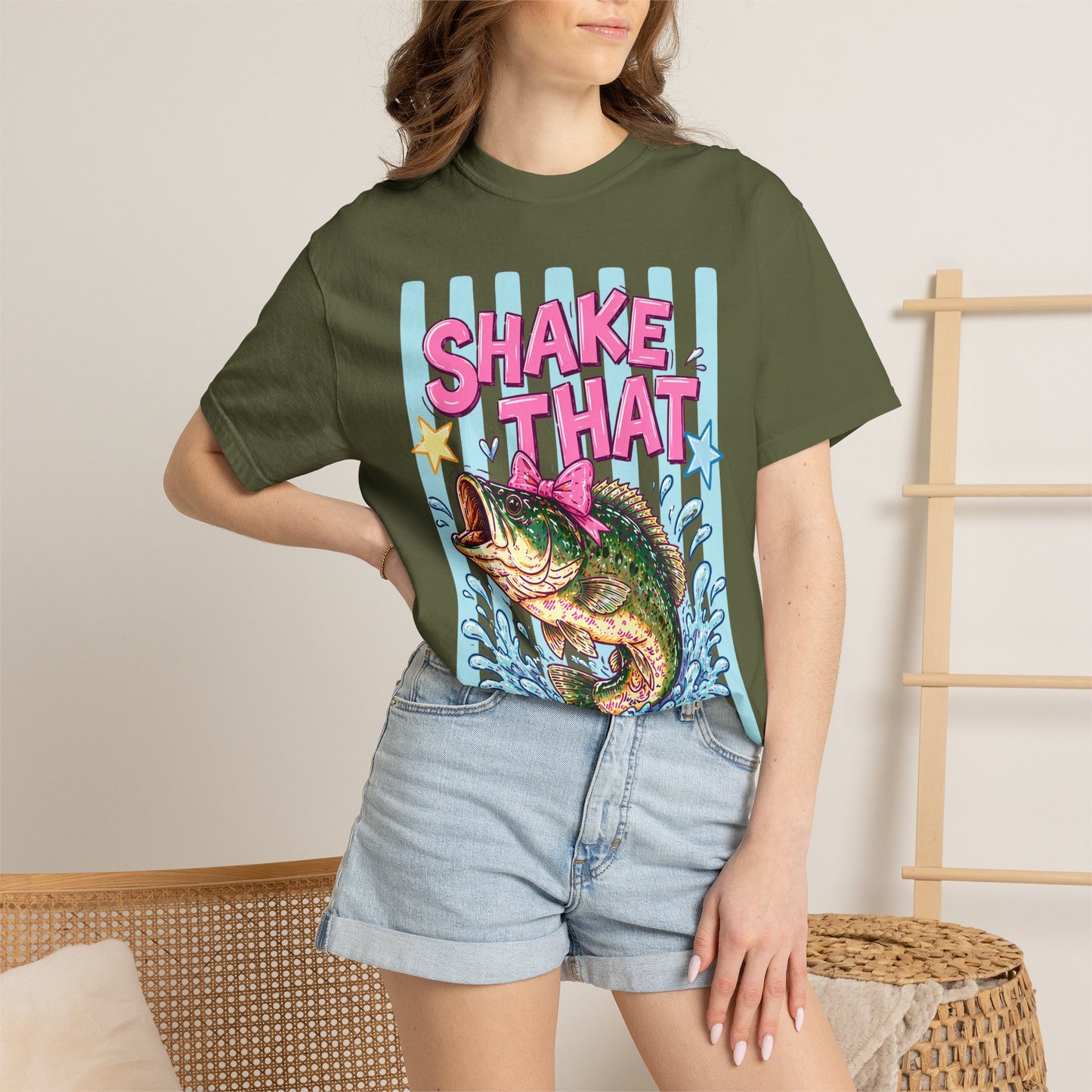 T-Shirt — 'Shake That' Bass Fish Graphic Tee