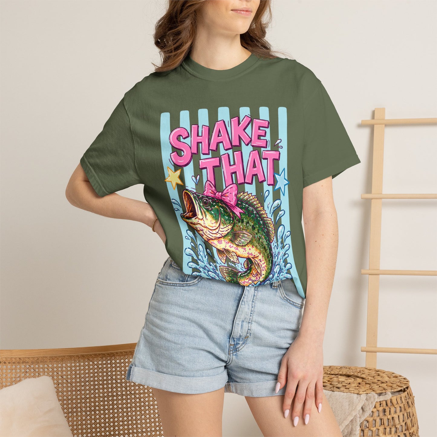 T-Shirt — 'Shake That' Bass Fish Graphic Tee