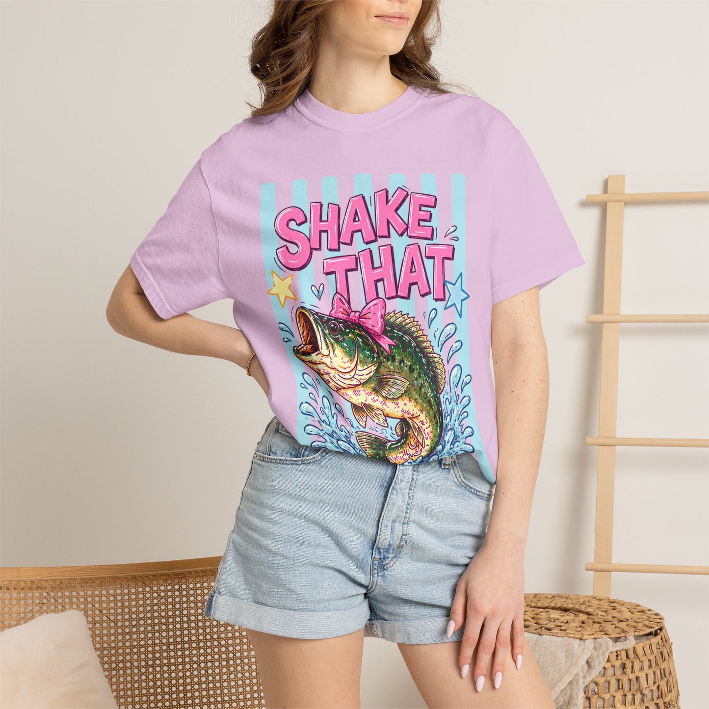 T-Shirt — 'Shake That' Bass Fish Graphic Tee